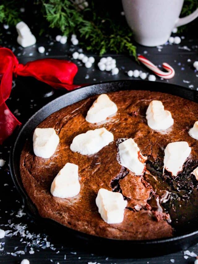 Hot Cocoa Brownie Skillet
